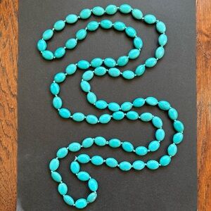 Turquoise Howlite Oval Beaded Necklace | 50 IN